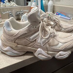 New Balance 9060 Sneakers